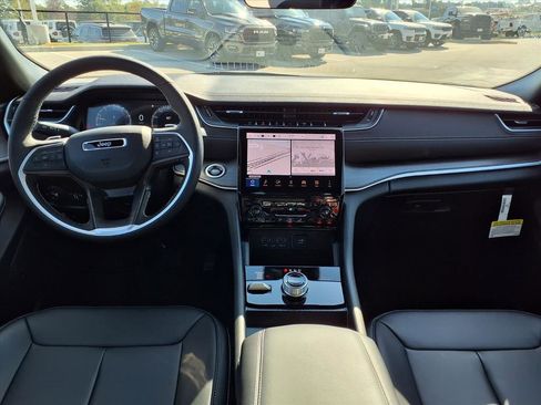 New 2025 Jeep Grand Cherokee L Limited w/ Trailer Tow Package image 7