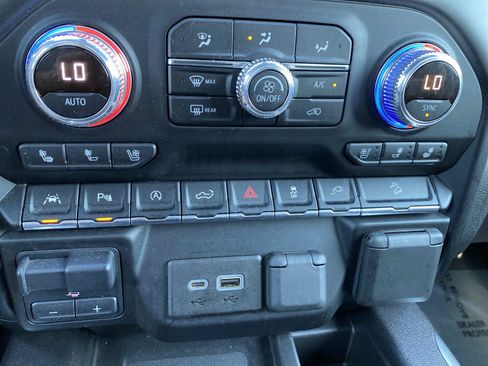Used 2020 GMC Sierra 1500 AT4 w/ AT4 Premium Package AWD/4WD image 18