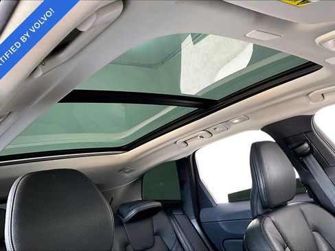 Certified 2024 Volvo XC60 B5 Plus w/ Protection Package Premier AWD/4WD image 22