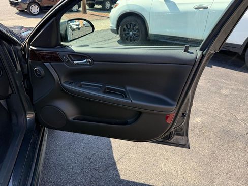 Used 2015 Chevrolet Impala Limited LS FWD image 26