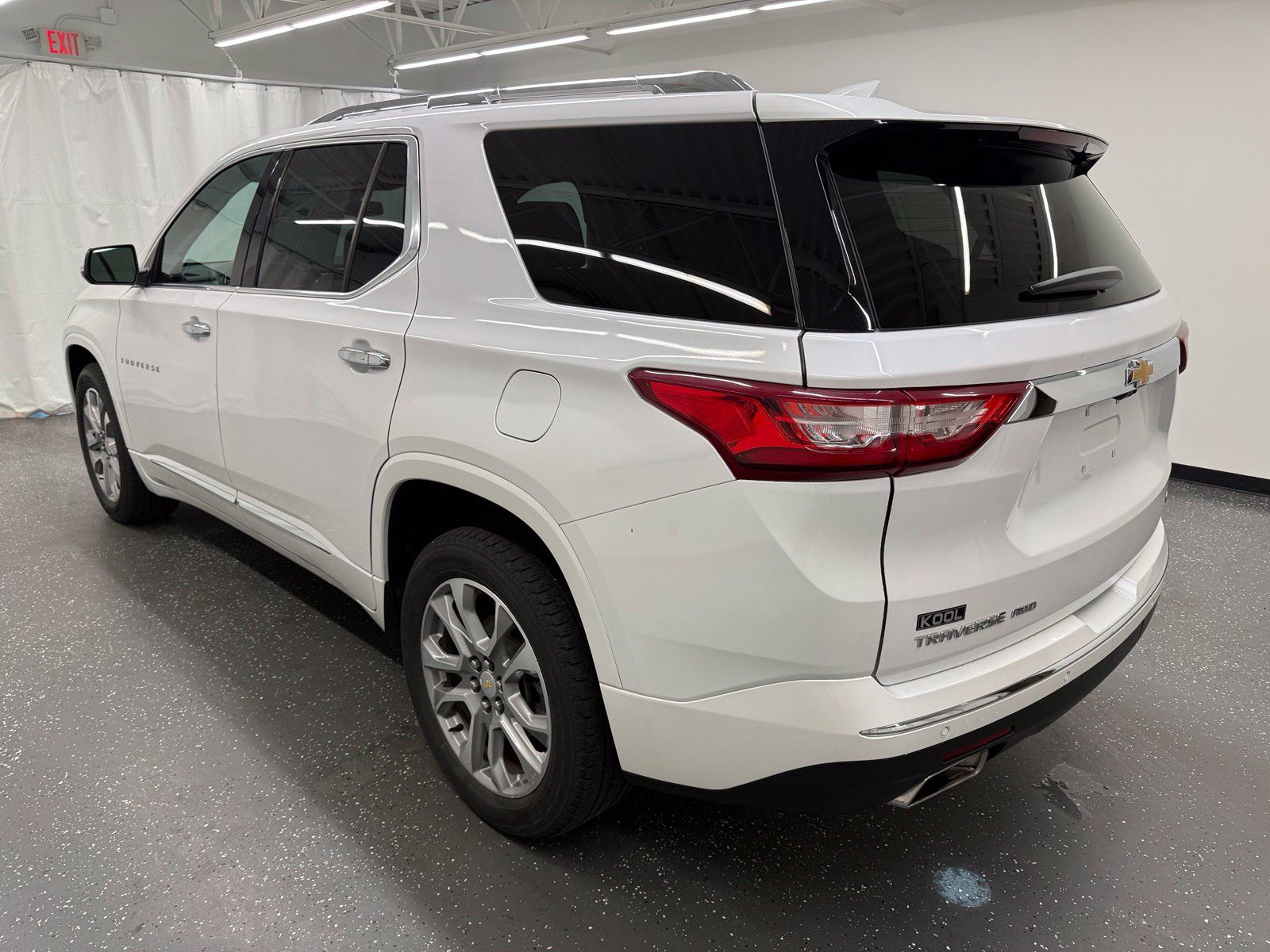 Used 2021 Chevrolet Traverse Premier AWD/4WD image 3