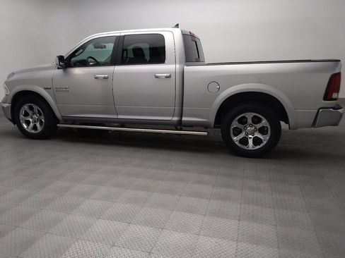 Used 2017 RAM 1500 Laramie RWD image 3