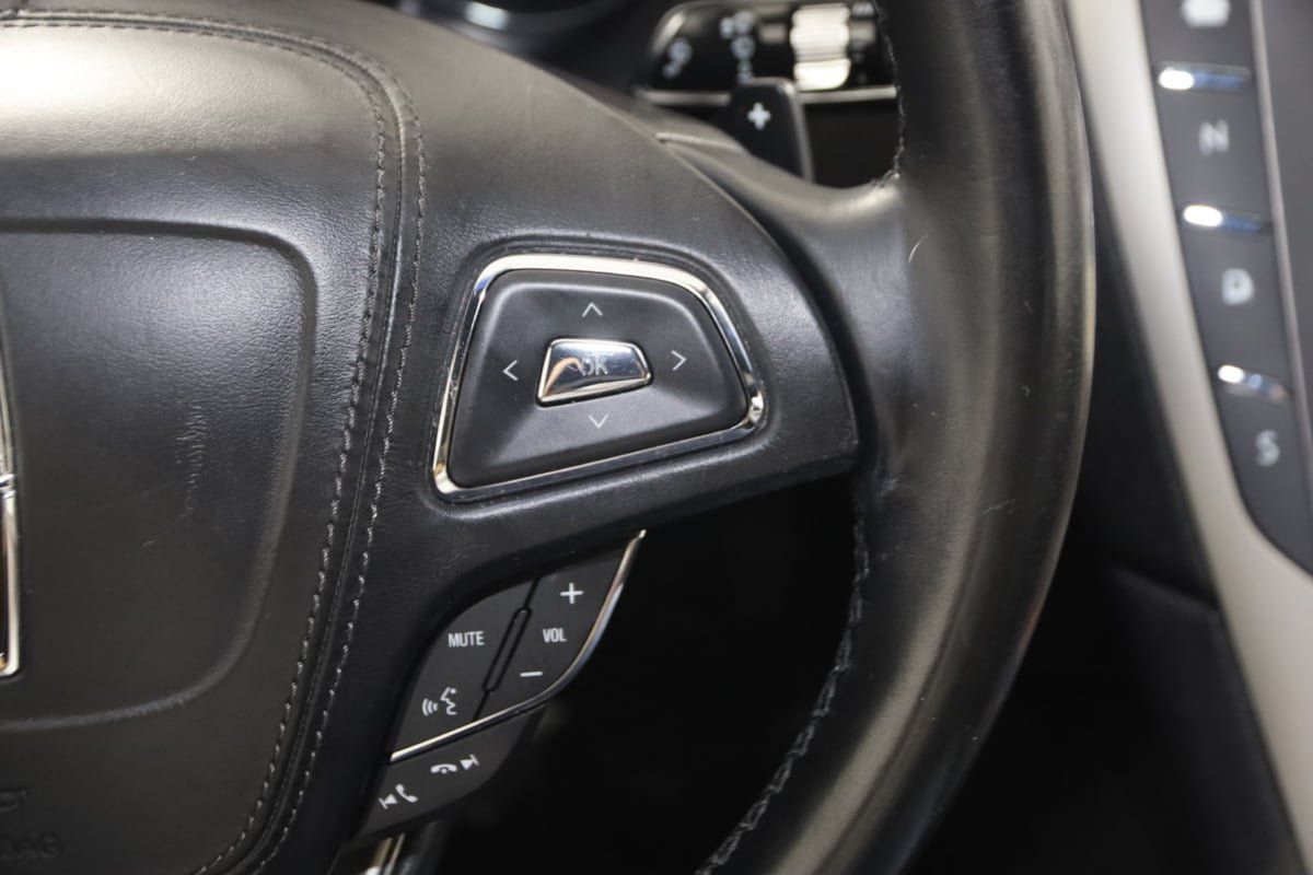Used 2017 Lincoln MKZ Premiere FWD image 28