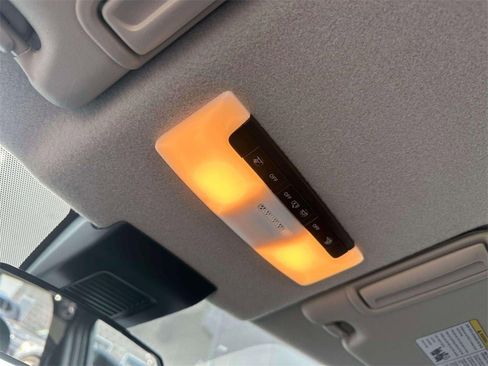 Certified 2023 Nissan Kicks SR image 30