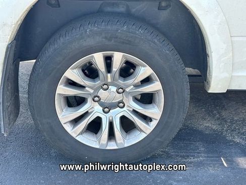 Used 2017 RAM 1500 Laramie Longhorn image 4