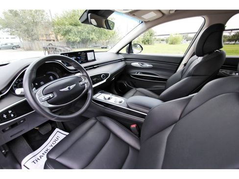 Used 2025 Genesis GV70 2.5T AWD/4WD image 31