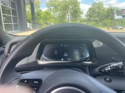 Used 2025 Hyundai Elantra Sport w/ Cargo Package image 16