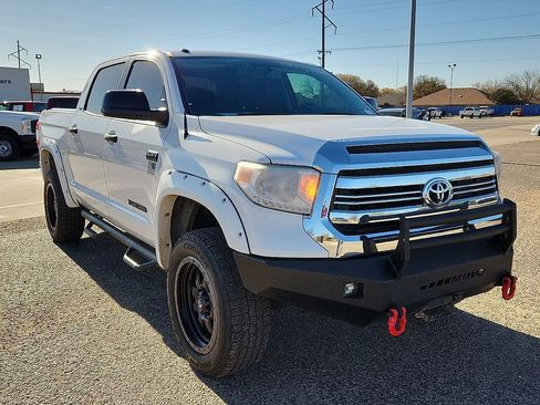 Used 2017 Toyota Tundra SR5 w/ SR5 Upgrade Package image 4