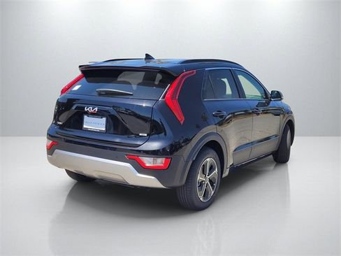 New 2025 Kia Niro EX image 4