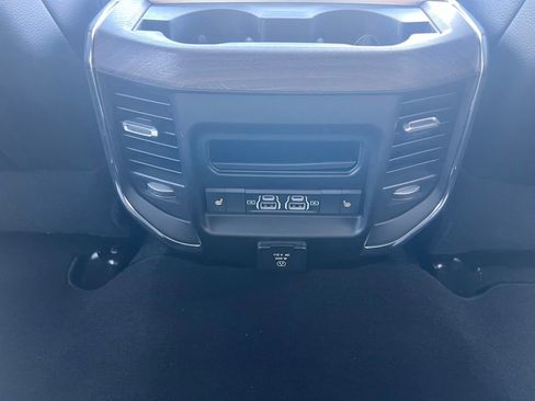 Used 2026 RAM 2500 Laramie AWD/4WD image 25