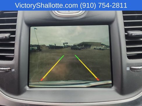 Used 2018 Chrysler 300 Limited w/ Safetytec Plus Group AWD/4WD image 5