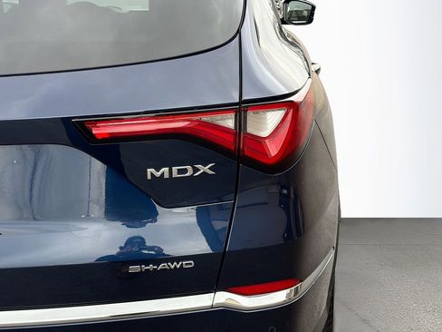 Used 2023 Acura MDX SH-AWD w/ Technology Package image 12