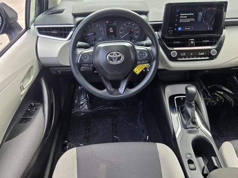 Used 2025 Toyota Corolla LE FWD image 13