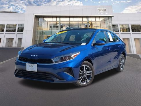 Used 2023 Kia Forte LXS w/ LXS Technology Package FWD image 1