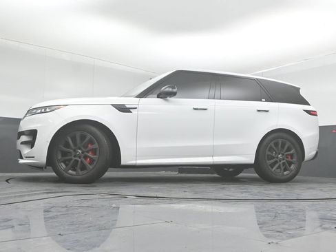 Used 2024 Land Rover Range Rover Sport Dynamic SE image 33