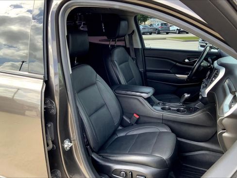 Used 2019 GMC Acadia SLT w/ Black Edition image 9