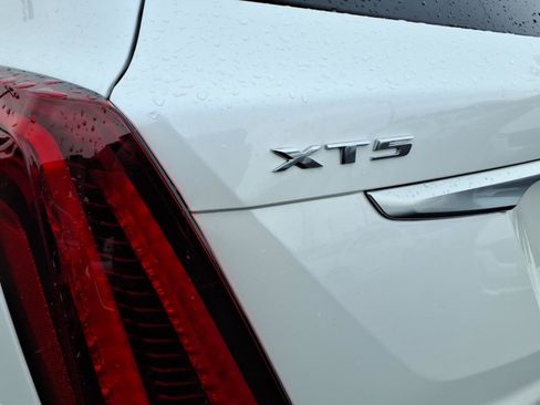 Certified 2023 Cadillac XT5 Premium Luxury AWD/4WD image 11