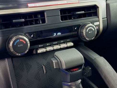 New 2026 Toyota Tacoma TRD Off-Road AWD/4WD image 18