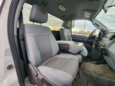 Used 2011 Ford F250 XL w/ PWR Equipment Group image 15