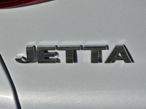 Used 2017 Volkswagen Jetta S image 26