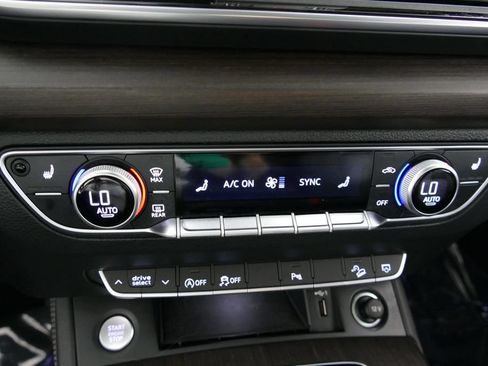 Used 2023 Audi Q5 2.0T Premium Plus w/ Premium Plus Package AWD/4WD image 21