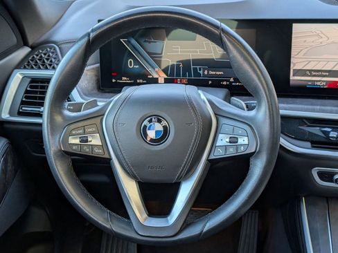 Used 2024 BMW X5 xDrive40i w/ Parking Assistance Package image 17