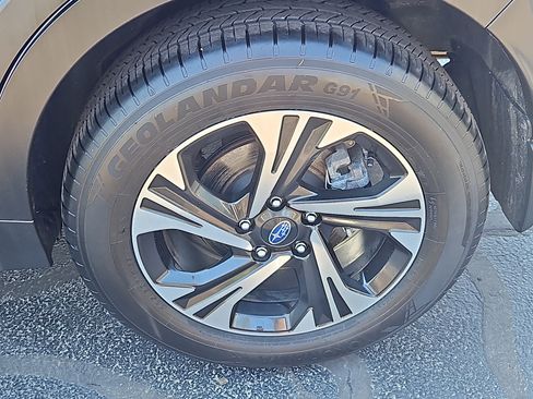 Certified 2025 Subaru Crosstrek 2.0i Premium image 23