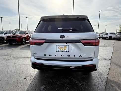 New 2026 Toyota Sequoia Platinum AWD/4WD image 4