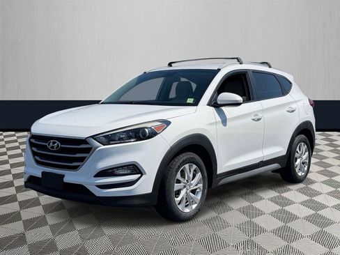 Used 2017 Hyundai Tucson SE image 2