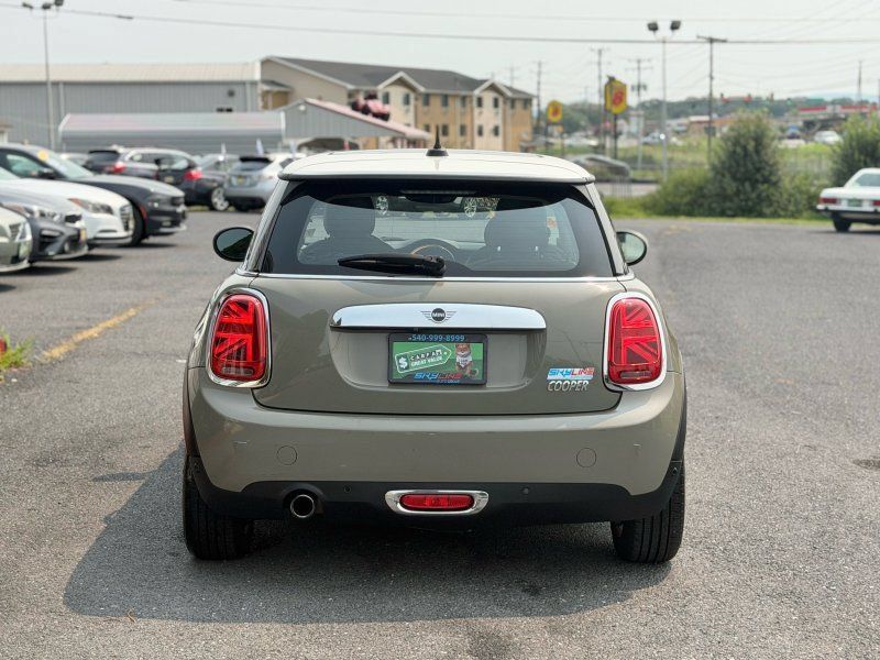 Used 2019 MINI Cooper 2-Door Hardtop FWD image 6