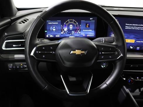Certified 2025 Chevrolet Traverse LT AWD/4WD image 21