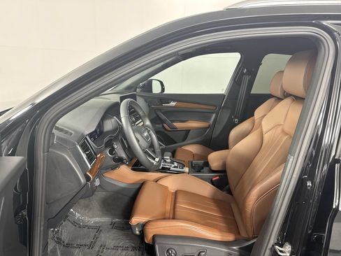 Used 2023 Audi Q5 e Premium Plus w/ Premium Plus Package AWD/4WD image 10