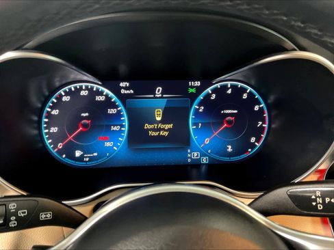 Used 2022 Mercedes-Benz GLC 300 4MATIC image 25