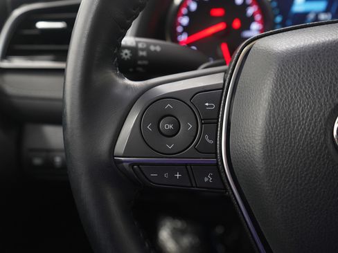 Used 2020 Toyota Camry XSE image 24