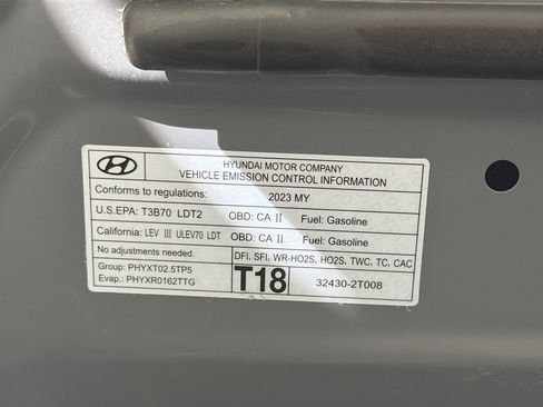 Used 2023 Genesis GV80 2.5T w/ Prestige Package image 17