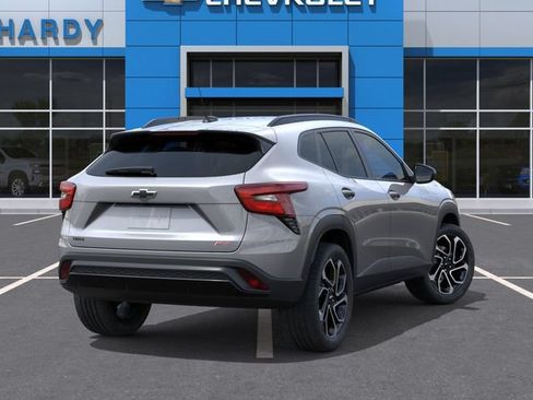 New 2026 Chevrolet Trax RS w/ Sunroof Package FWD image 4