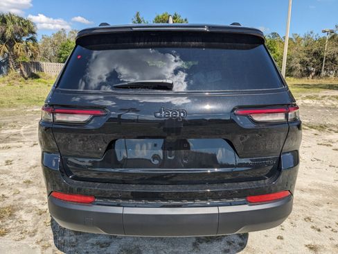 New 2025 Jeep Grand Cherokee L Limited w/ Black Appearance Package RWD image 5