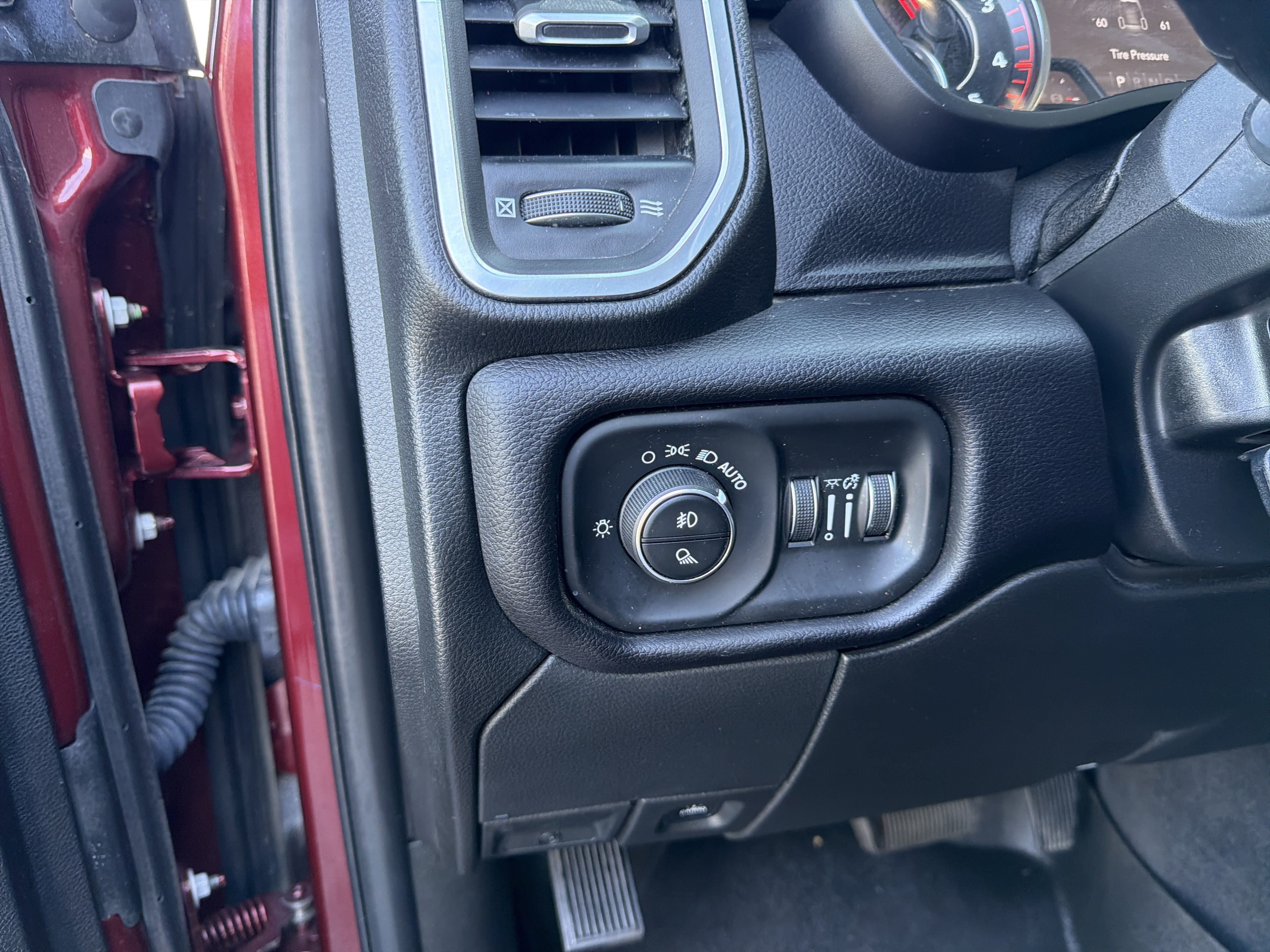 Used 2021 RAM 2500 Laramie AWD/4WD image 32