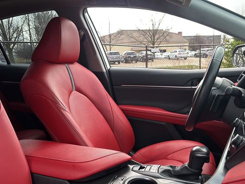 Used 2024 Toyota Camry XSE w/ Navigation Package image 15