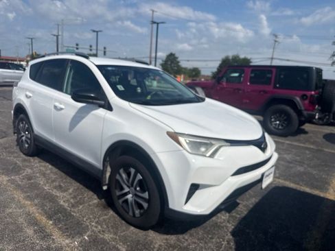 Used 2017 Toyota RAV4 LE w/ All Weather Liner Package AWD/4WD image 8