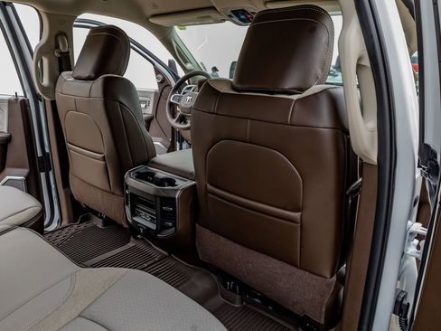 Used 2025 RAM 3500 Laramie image 32