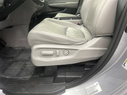 Used 2018 Honda Odyssey Elite image 10
