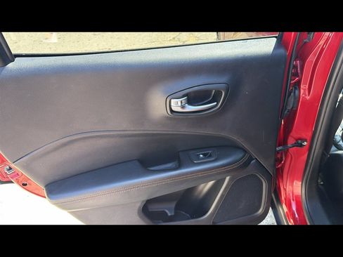 Used 2019 Jeep Compass Limited FWD image 21