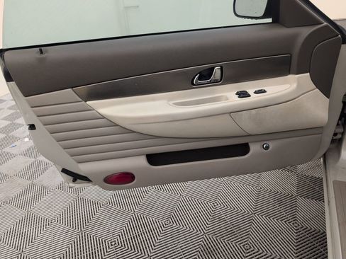 Used 2005 Ford Thunderbird 50th Anniversary image 30