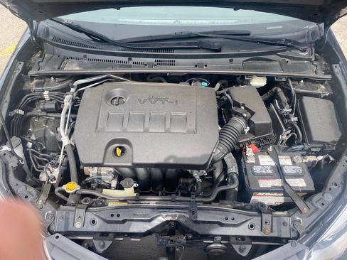 Used 2016 Toyota Corolla LE FWD image 5