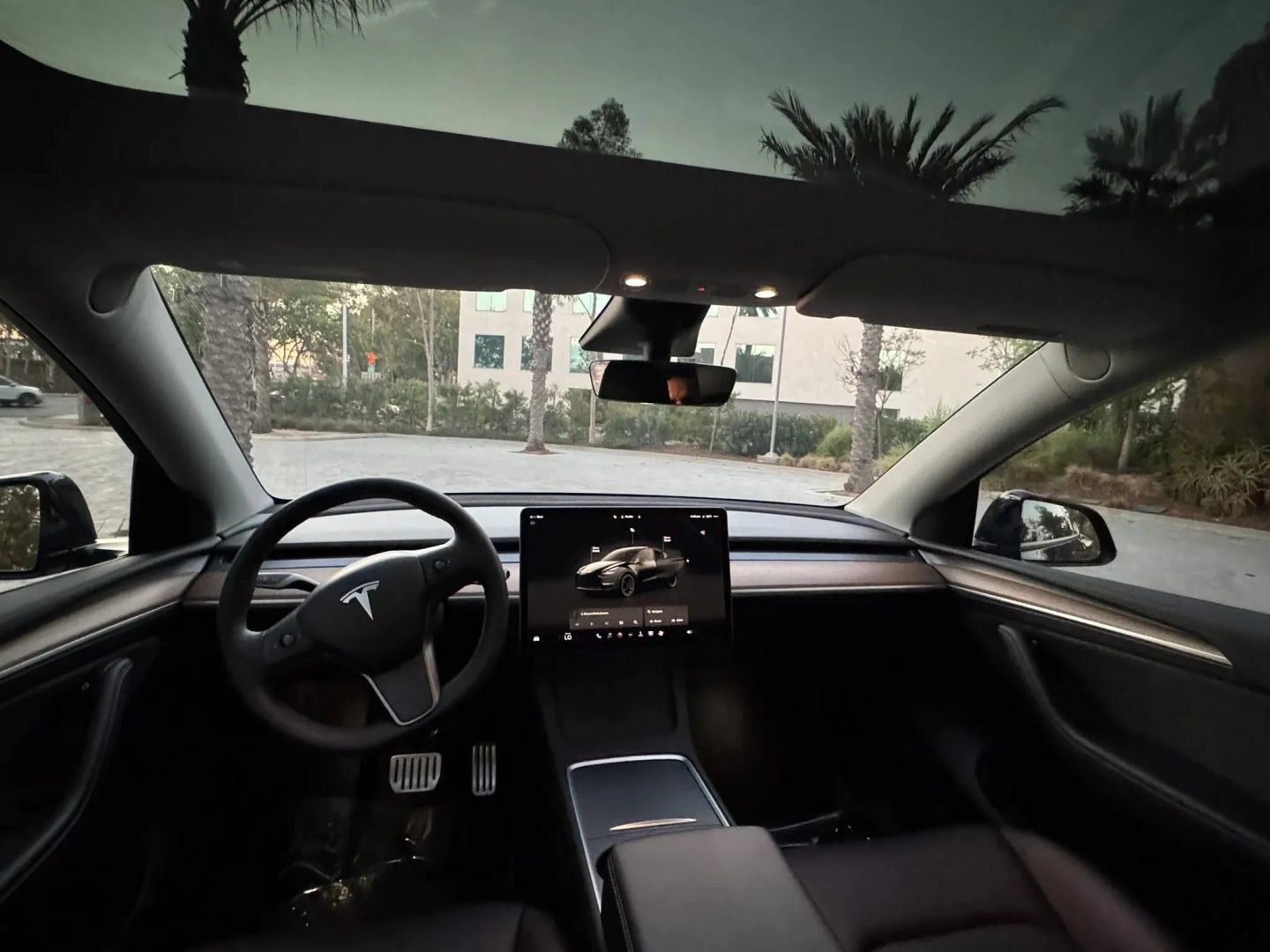 Used 2022 Tesla Model Y Performance AWD/4WD image 6