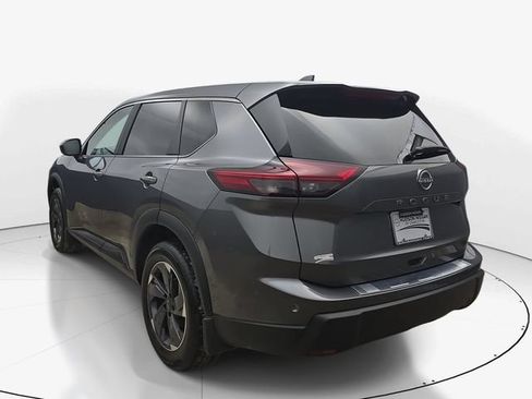 Used 2026 Nissan Rogue SV FWD image 8