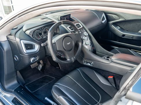 Used 2014 Aston Martin Vanquish Coupe RWD image 3