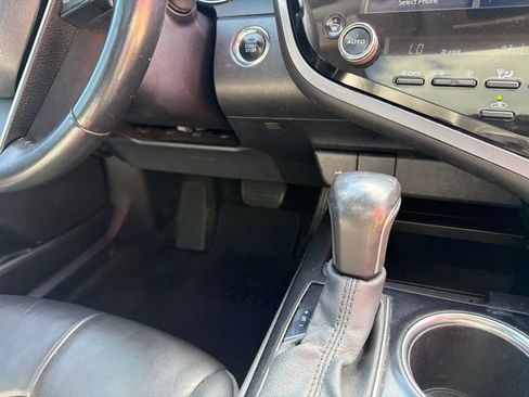 Used 2020 Toyota Camry XSE FWD image 18