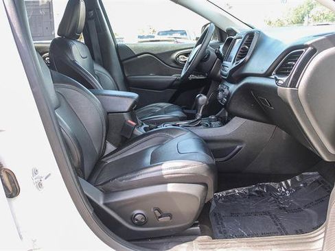 Used 2023 Jeep Cherokee Altitude Lux image 16